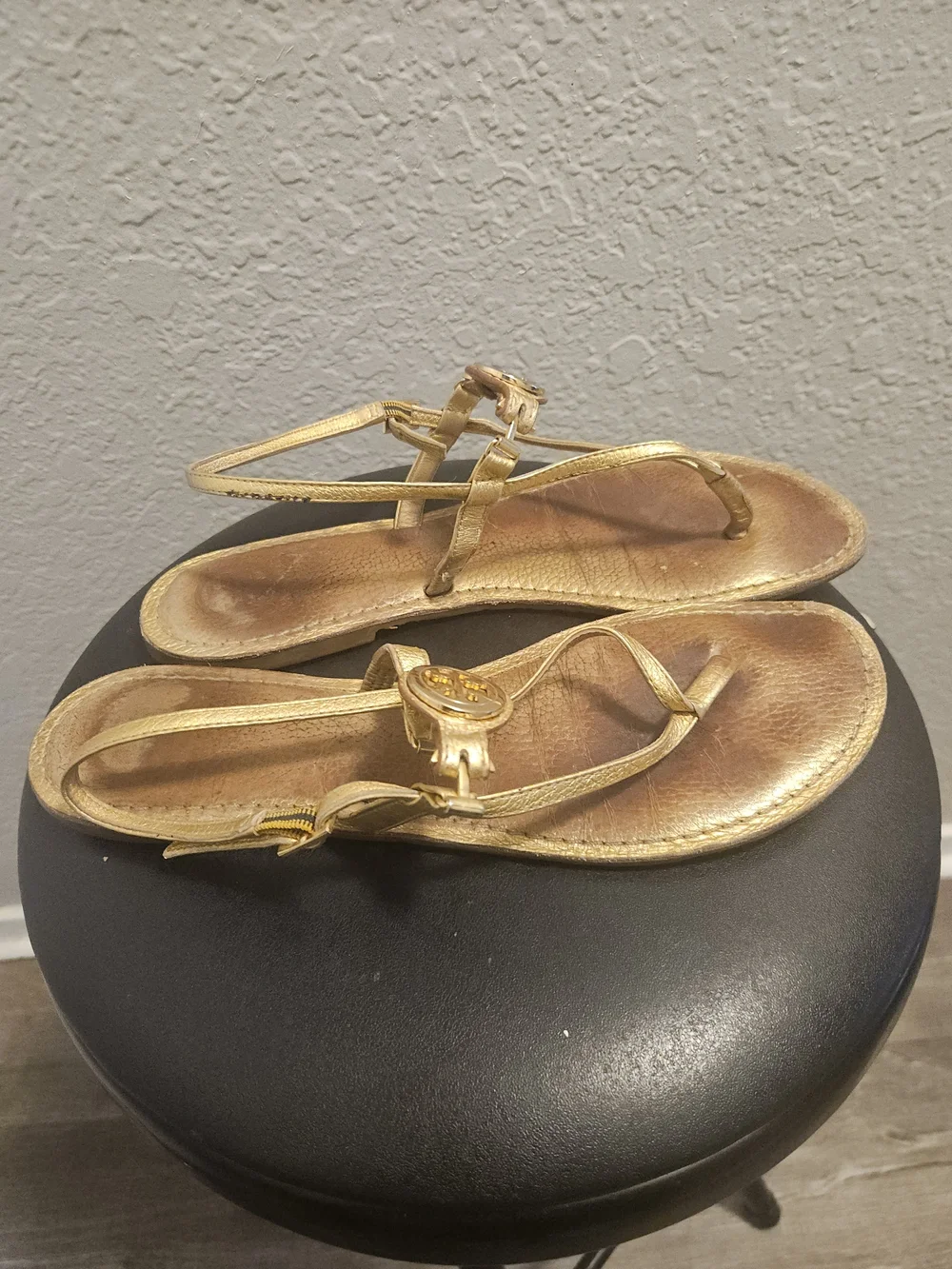 Tory Burch Ali Gold Metallic Tumbled Leather Thong Sandals